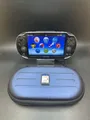 PS VITA OLED PCH 1104 Sony PlayStation Vita + Tasche + Ladekabel + Spiel FIFA
