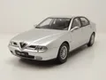 Alfa Romeo 166 1999 silber Modellauto 1:18 Triple9
