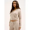 Kapuzennickijacke JUICY COUTURE "MADISON CLASSIC VELOUR HOODIE Damen", Damen, Gr. M, beige (string), 95% POLYESTER, 5% ELASTAN, slim fit, Langarm, Jacken, Trainingsjacke Damen, Sweatjacke mit Kapuze, Velour, mit Glitzer, Sale