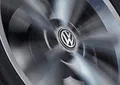 Volkswagen 000071213C Nabenkappe für LM-Felge, dynamisch, mit stehendem Logo im Fahrbetrieb