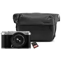Fujifilm  X-M5 + XC 15-45mm f/3.5-5.6 OIS PZ + Peak Design Everyday Sling V2 3L + SanDisk 64 GB  silber