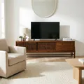 Lowboard ADAMO 180 cm aus Massivholz, Kastanie Finish - TV Kommode mit Lamellenschiebetüren, TV Lowboard für Wohnzimmer, Sideboard mit 2 Schubladen, Wohnzimmer TV Schrank