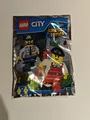Lego City Policeman and crook Set 951701 From 2017