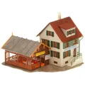 Dorfwirtschaft Modellbausatz mit 120 Einzelteilen 145 x145 x 96mm I Modelleis...