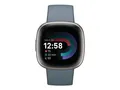 fitbit Sportuhr Fitbit Versa 4 Wasserfallblau, Telefonsuchfunktion, Überwachung der Herzfrequenzvariabilität (HRV)