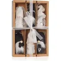 BRUBAKER Dekohänger Dekoanhänger Gnom Hochzeit aus Holz und Strick (Geschenkbox mit 6x Dekoanhänger, 6 St), Hochzeitsdekoration Zwerge in Anzug und Hochzeitskleid Anhänger schwarz|weiß