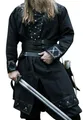 Leonardo Carbone® Wikinger Tunika Erik ? Mittelalter Kleidung Herren, Freizeithemden Kurzarm, Karneval Kostüm, Wikinger Tunika, LARP-Kleidung - 100% Baumwolle mit Leder Applikationen Schwarz XXXL