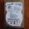 Neu Seagate ST500LT012 Thin HDD Notebook Festplatte 8MB Cache 2,5" 500 GB 7MM