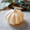 Lights4fun LED Keramik Kürbis Weiß Batteriebetrieb Timer Halloween Deko Kürbis Herbstdeko