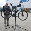 E-Bike Montageständer Reparaturständer Profi Fahrrad höhenverstellbar 60 kg M - Schwarz/Blau
