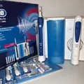 Oral-B OxyJet Reinigungssystem - Munddusche mit Pro 3000 elektrische Zahnbürste