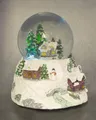 Spetebo LED Schneekugel Weihnachtsdorf mit Musik - 16 x 14 cm - Weihnachts Spieluhr mit bunter Beleuchtung - Weihnachtsdeko Tischdeko Glitzerkugel Schüttelkugel Schneeflocken Kristallkugel beleuchtet