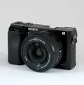 Sony Alpha 6000 schwarz inkl. SEL-P1650 Nur  Auslösungen! - Zustand: sehr gut