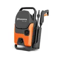 Husqvarna PW 130 Hochdruckreiniger – 130 Bar, 465 L/h Durchflussmenge, Metallpumpe, 6 m Schlauch, Schaumsprüher und Düsen - Kompakter elektrischer Strahlreiniger für Autos, Terrassen und Außenflächen