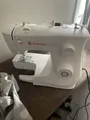 SINGER M2405 Nähmaschine. Funktioniert Einwandfrei. Sauberen Zustand
