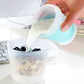 Müsli-to-go-Becher Müslischüssel Müslibecher mit Milchbehälter und Klapplöffel