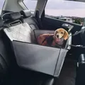 VEVOR Hundeautositz, wasserdichter Hundesitzerhöhung fürs Auto mit Stützrahmen, Haustierautositz mit ansteckbarer Sicherheitsleine, Hundeautobett