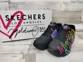 Skechers Damen Schnürschuh schwarz mit bunten Herzchen