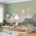 Bellabino Vere Bodenbett 140x200 cm – Montessori Kinderbett mit Rausfallschutz & Lattenrost – Massives Kinder Bett für Jungen & Mädchen aus Holz Kiefer – Kleinkindbett in Natur