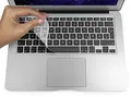 MyGadget Tastaturschutz für Apple MacBook Pro Retina 13 & 15 Zoll [ bis 2016] | Air 13 Zoll [ bis 2018] - Folie für EU Tastatur - Transparent