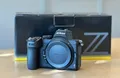 Nikon Z5 Gehäuse ( 1.060 Ausl.) inkl. MwSt v. händler Private-Fotografie.nl