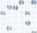 Tapete Kinder Baby Schuhe weiß hellblau Little Stars 35862-2 (3,05€/1qm)