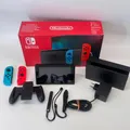 Nintendo Switch Konsole mit Joy-Con - Neon-Rot/Neon-Blau in OVP !