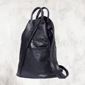 Florence echtes Leder Tasche Damen Rucksack Schultertasche schwarz OTF604S