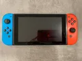 Nintendo Switch 32 GB Konsole Neon-Rot/Neon-Blau (GEREINIGT + GETESTET)