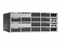 Cisco Catalyst 9300 - Network Advantage - Switch - L3 - managed - 36 x 2.5GBase-T (UPOE)
