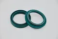 Für SKF KITG-45M Complete set of oil and dust gaskets for the front suspension