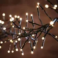 Lights4fun Lichterkette beleuchtet mit 720 warmweißen LEDs | Strombetrieben mit Kabel | Weihnachtsbeleuchtung Weihnachten Weihnachtsbaum Tannenbaum Deko | Innen & Außen | Länge 7 m