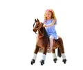 Ponnie Reitpferd mit Rollen Happy M (5-12 Jahre), Spielpferd zum Reiten mit Abnehmbarer Braun Sattel und Halfter mit Zaumzeug, Kämmbare Mähne und Schwanz, Plüschpferd zum Reiten für Kinder