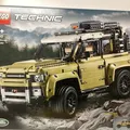 LEGO TECHNIC: Land Rover Defender (42110)