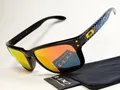 Oakley Holbrook Max Fear Light Sonnenbrille Jupiter Dispatch Holston Anorak Four