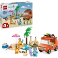 LEGO Bluey: Blueys Strandausflug - Spielzeug mit 3 Minifiguren inkl. Bingo & Chilli, plus 2 Surfbretter, Sandburg & lustiges Zubehör - Geschenk zu... - Bronze
