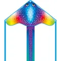 HQ Ecoline Simple Flyer Manta 85cm Kinderdrachen Flugdrachen Einleiner Drachen zum steigen Lassen, wenig Wind ab 5 Jahre, 42x85cm+1.5m Drachenschwanz inkl. 17kp Polyesterschnur 25m auf Griff, 2-5 Bft