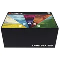 Magic: The Gathering Land Station 2025 (Englische Version), Vielfarbig